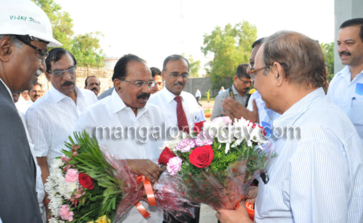 Veerappa Moily inaugurates MRPL’s SPM System at Tannirbavi